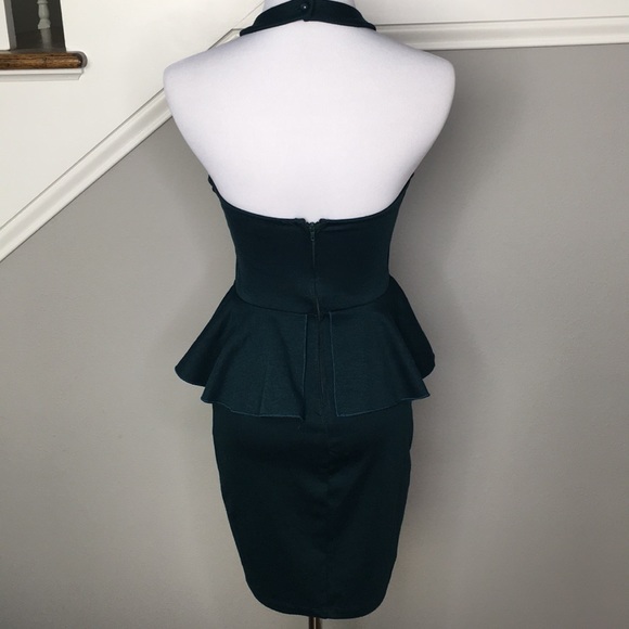 Solemio Green Sleeveless Halter Peplum Dress - Picture 3 of 5